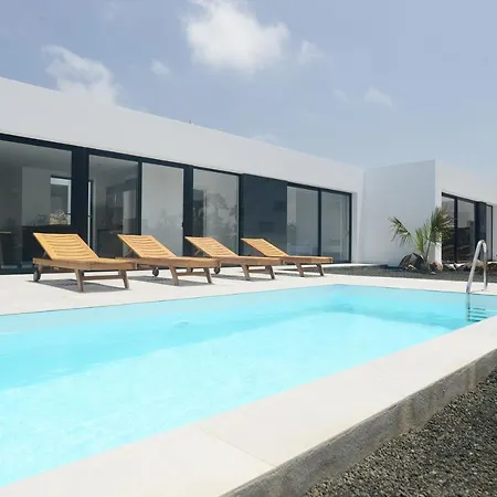 Duna Colorada Villa La Oliva
